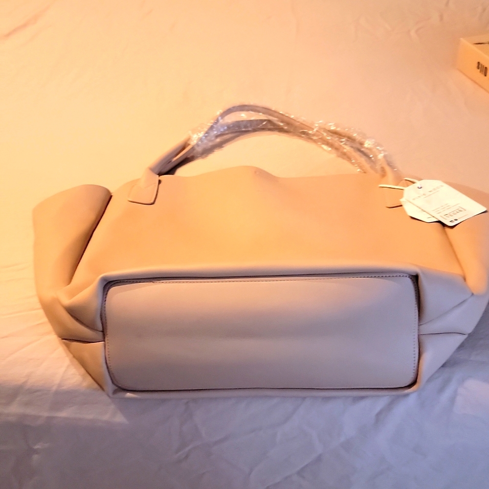 NWT Very Large Pixie Mood Women's Tote